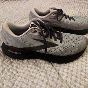 Brooks adrenaline 24 GTS